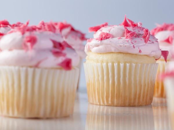 Strawberries and Cream Vegas Cupcake - Image 3